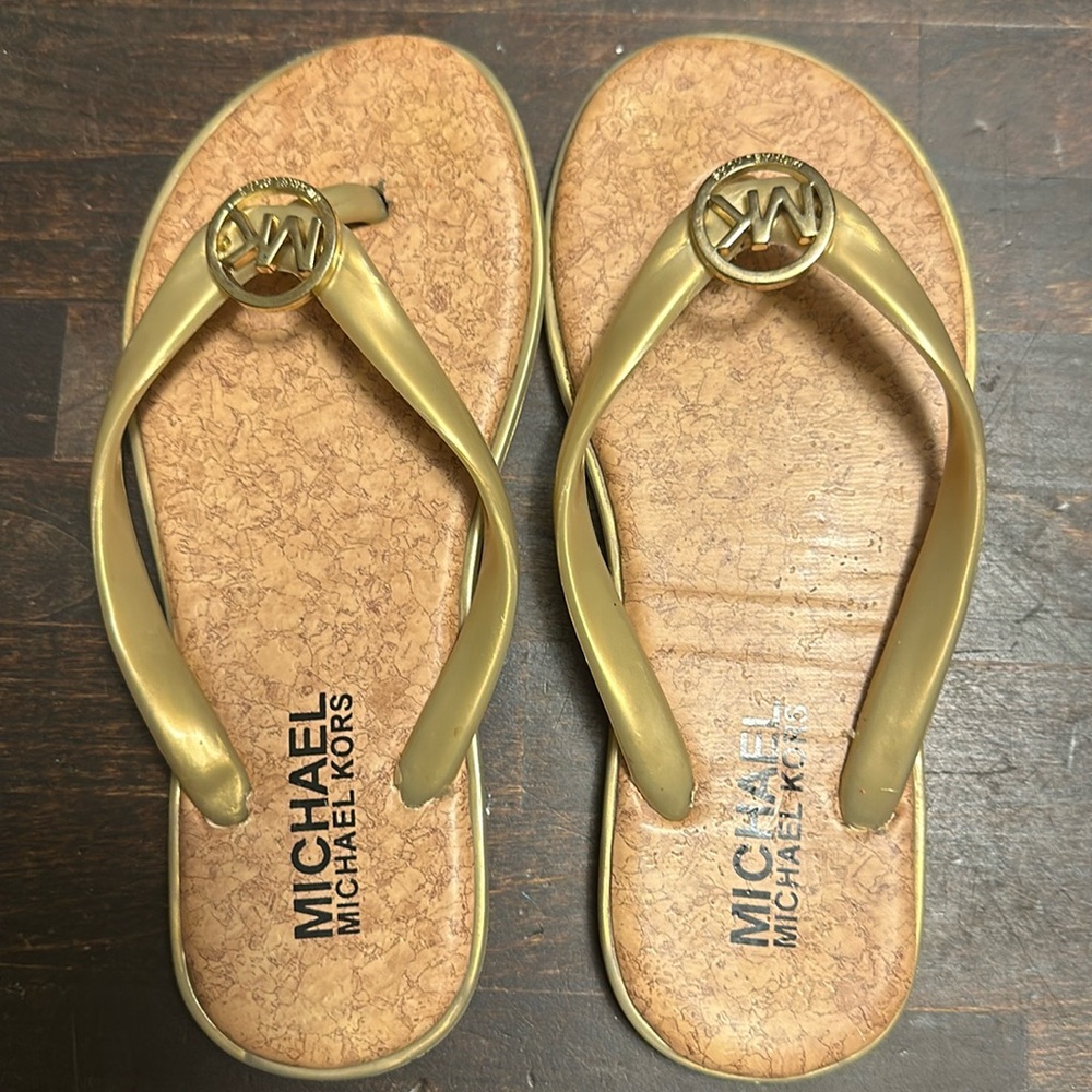 Michael Kors flip flops 🩴 for girls